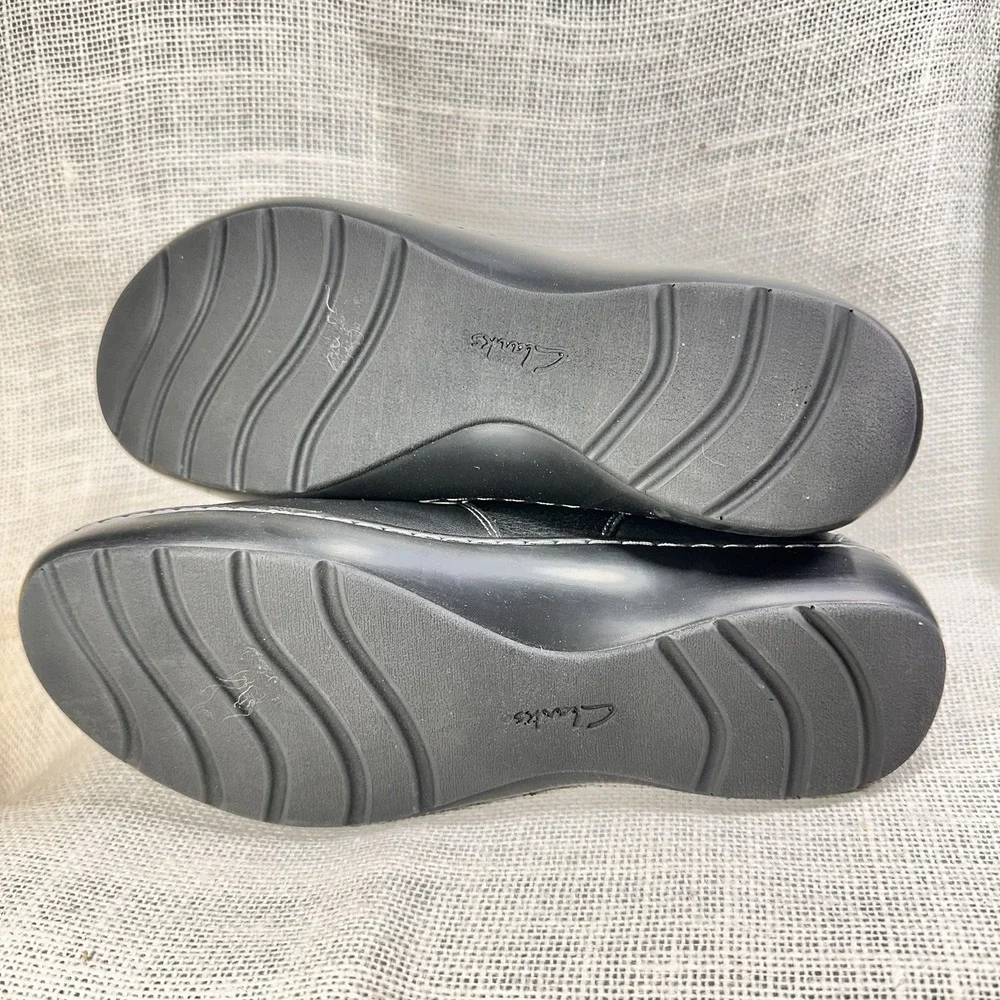 Clarks Womens Ankle Boots Size 8.5‎ Black Leather Zip Comfort Booties
